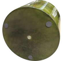 Spodní strana kulatého květináče s nožičkami