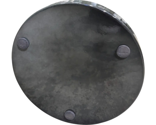 Spodní strana kulatého květináče s nožičkami