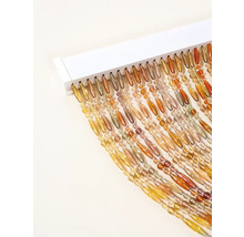 Dekorativní dveřní dekorace s korálkovými řetězy na bílé liště