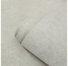 Strukturovaná vliesová tapeta v roli.