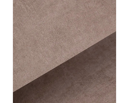 Detailní pohled na strukturovanou tapetu s jemným vzorem.