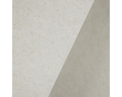 Detailní záběr dvou povrchů materiálů, jeden světle šedý kropenatý a druhý tmavě šedý hladký.