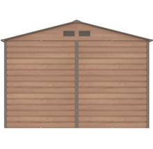 Zahradní domek v dekoru dřeva se sedlovou střechou a dvěma větracími otvory.