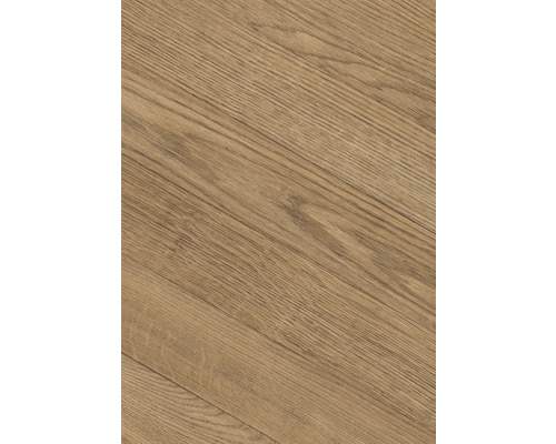 Detailní pohled na podlahovou krytinu v dekoru dubu s výraznou kresbou dřeva.