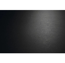 Strukturovaný povrch s matnou úpravou a jemnou, nepravidelnou strukturou.