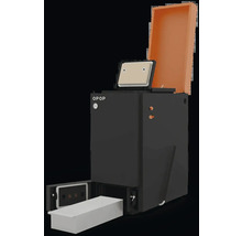 Kotel na pevná paliva OPOP s otevřeným víkem a vytaženým popelníkem.