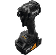Akumulátorový rázový utahovák DeWalt 18 Volt Special Edition s DeWalt Logo a značkou McLaren.