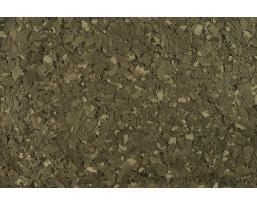 Detailní záběr na vločkové krmivo pro akvarijní ryby.