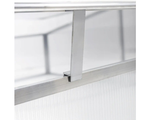 Hliníkový profil skleníku s dutinkovou deskou.