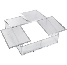 Pařeniště z hliníku se čtyřmi výklopnými polykarbonátovými komůrkovými deskami pro větrání.