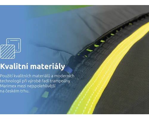 Detailní pohled na kvalitní materiály a pevné šití ochranného lemu trampolíny Marimex.
