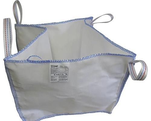 Bílý Big Bag se čtyřmi zvedacími oky a modrým prošíváním pro přepravu těžkých materiálů.