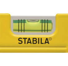 Detailní pohled na vodováhu Stabila s libelou a Stabila Logo.
