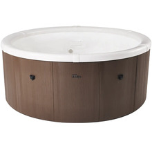 Kulatá vířivka MSpa s panely ve vzhledu dřeva a bílým vnitřkem.