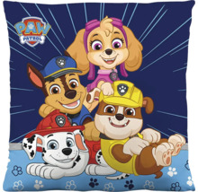 Čtvercový dekorativní polštář s Paw Patrol Logo a postavami Chase, Skye, Rubble a Marshall.