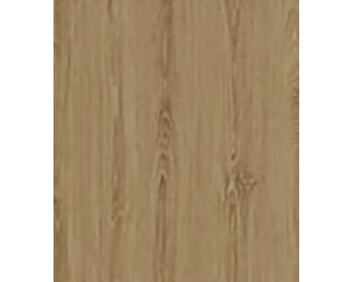 Detailní záběr povrchu podlahy s dřevěnou strukturou a svislou kresbou v dekoru dubu.