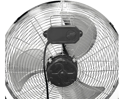 Zadní pohled na kovový bubnový ventilátor s ochrannou mřížkou, motorem a ovládací jednotkou.