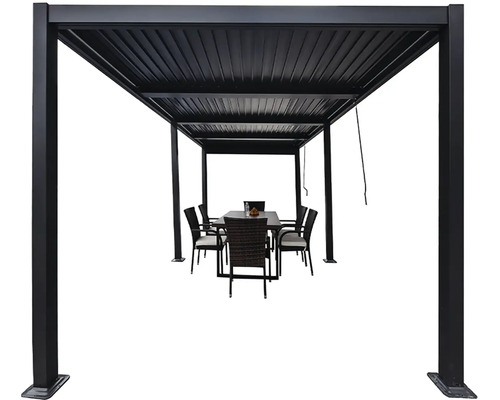 Moderní hliníková lamelová pergola v antracitové barvě se zahradní jídelní sestavou sestávající ze stolu a židlí pod ní.