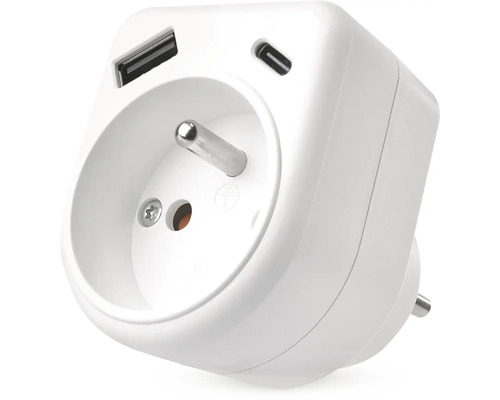 Bílý zásuvkový adaptér s jednou zásuvkou a porty USB-A a USB-C z plastu.