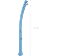 Modrá zahnutá solární sprcha s dešťovou hlavicí, pákovou baterií a kohoutkem na nohy, výška 223 centimetrů.