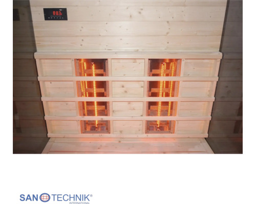 Infrasauna Sanotechnik se dvěma infrazářiči za dřevěným obložením a digitálním ovládacím panelem.