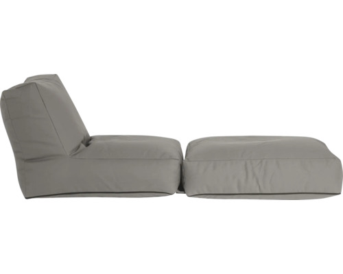 Šedá sada sedacích vaků skládající se z křesla a taburetu, moderní design, polstrovaný.
