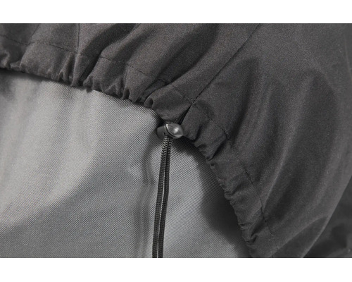 Detailní pohled na ochranný kryt se stahovací šňůrkou a brzdou pro bezpečné upevnění.