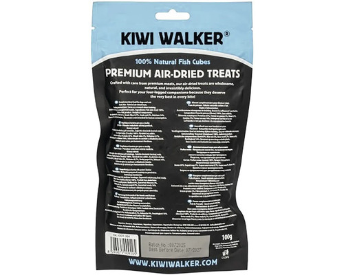 Kiwi Walker prémiové sušené rybí kostky pamlsky pro psy a kočky balení 100 gramů
