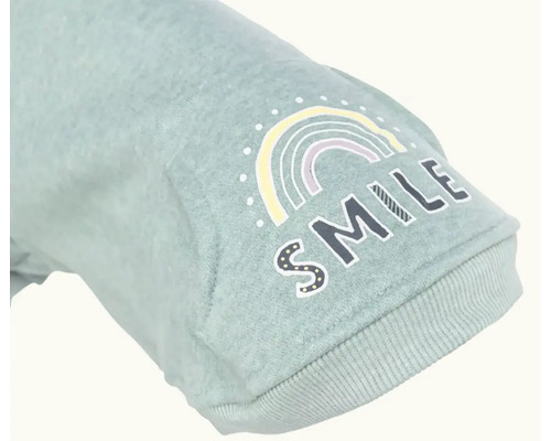 Rukáv mikiny s motivem duhy a nápisem Smile