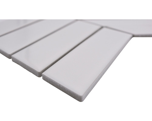 Obdélníkové dlaždice z keramiky