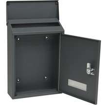 Otevřená šedá poštovní schránka se zámkem