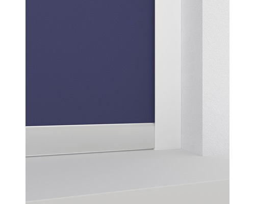 Detailní pohled na soklovou lištu a prvek zárubně