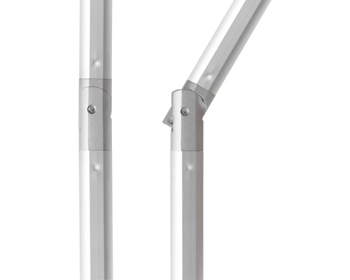 Detailní záběr tyče slunečníku se sklápěcím mechanismem.