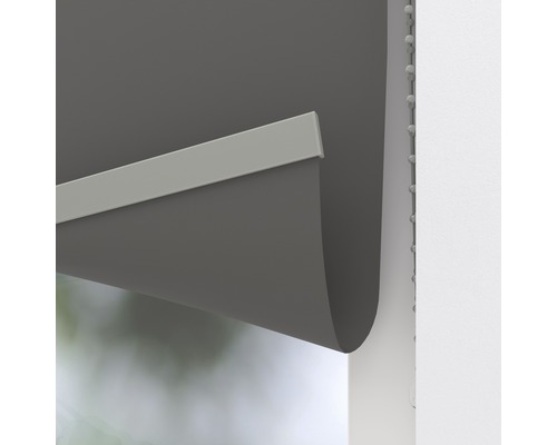 Detailní pohled na roletu s řetízkovým mechanismem