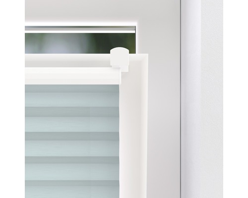 Detail okna s roletou a montážní částí