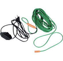 Zelený topný kabel s černým kabelem a stmívačem