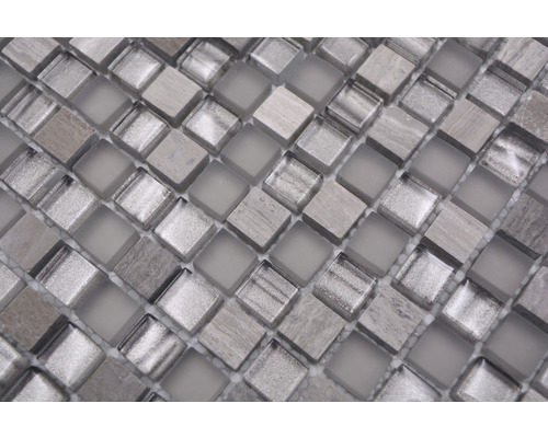 Mozaikové dlaždice ze skla a přírodního kamene