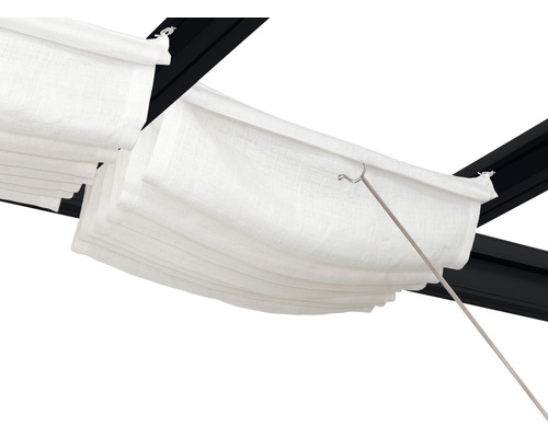 Záclonová látka na liště s ovládací tyčí