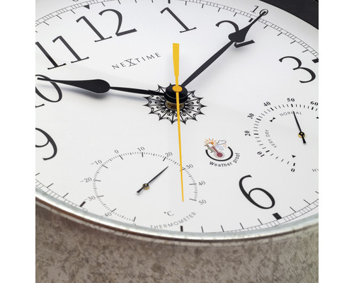 Nástěnné hodiny Nextime s teploměrem a vlhkoměrem