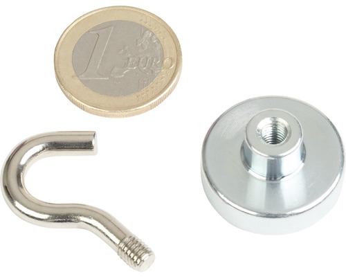 Hrncový magnet s hákem a euromincí pro porovnání velikosti