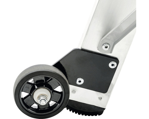 Žebřík s kolečkem pro snadný pohyb