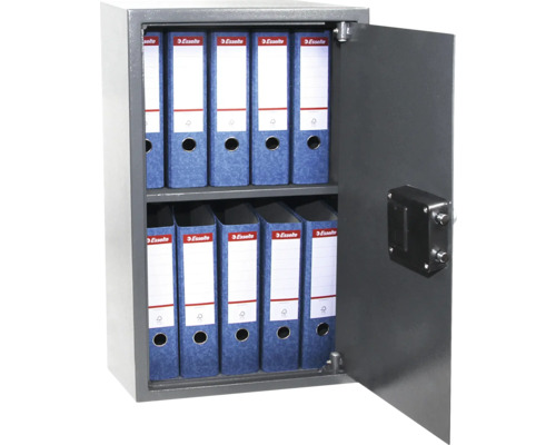 Otevřený trezor s pořadači