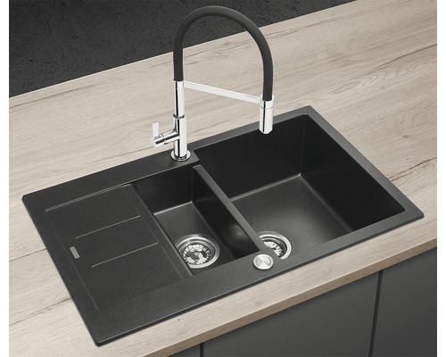 Kuchyňský dřez s odkapávací plochou a baterií