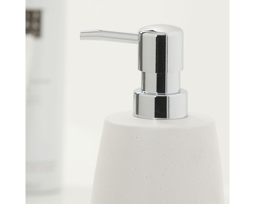 Dávkovač mýdla s chromovou pumpou