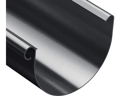 Detail kovového okapu