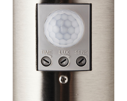 Detailní pohled na snímač pohybu s nastavením času, luxů a citlivosti