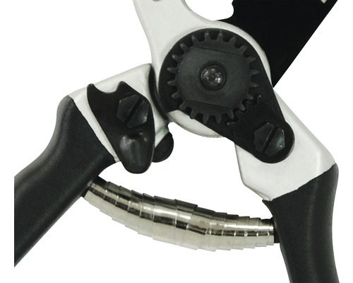 Detail zahradních nůžek s převodem