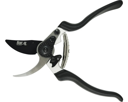 Zahradní nůžky s černou rukojetí a čepelí