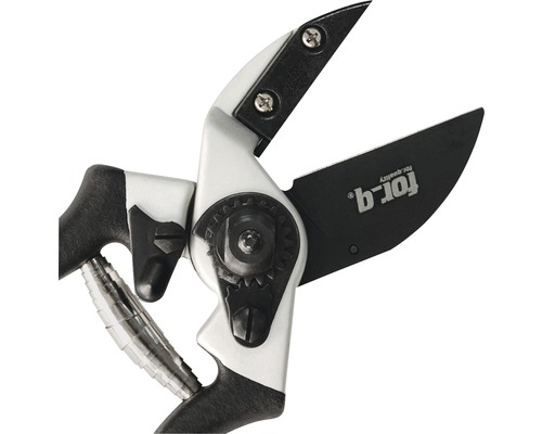 Zahradní nůžky s ocelovými čepelemi