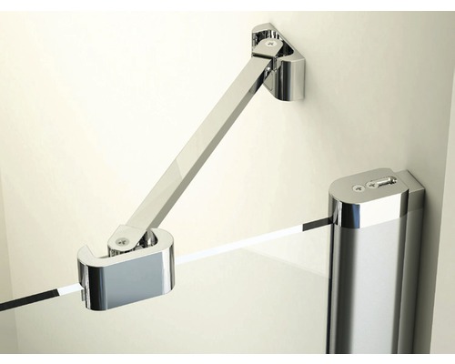 Detailní záběr stabilizační tyče sprchového koutu